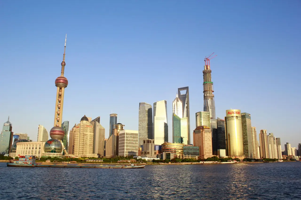 武汉文帝科技智能开关与智能插座在公寓场景中的选型对比封面图
