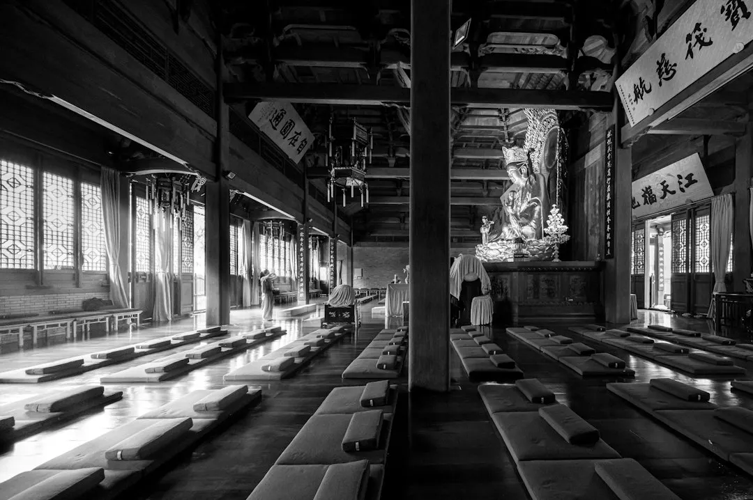 智能家居开关安装指南：三步完成插座与面板升级